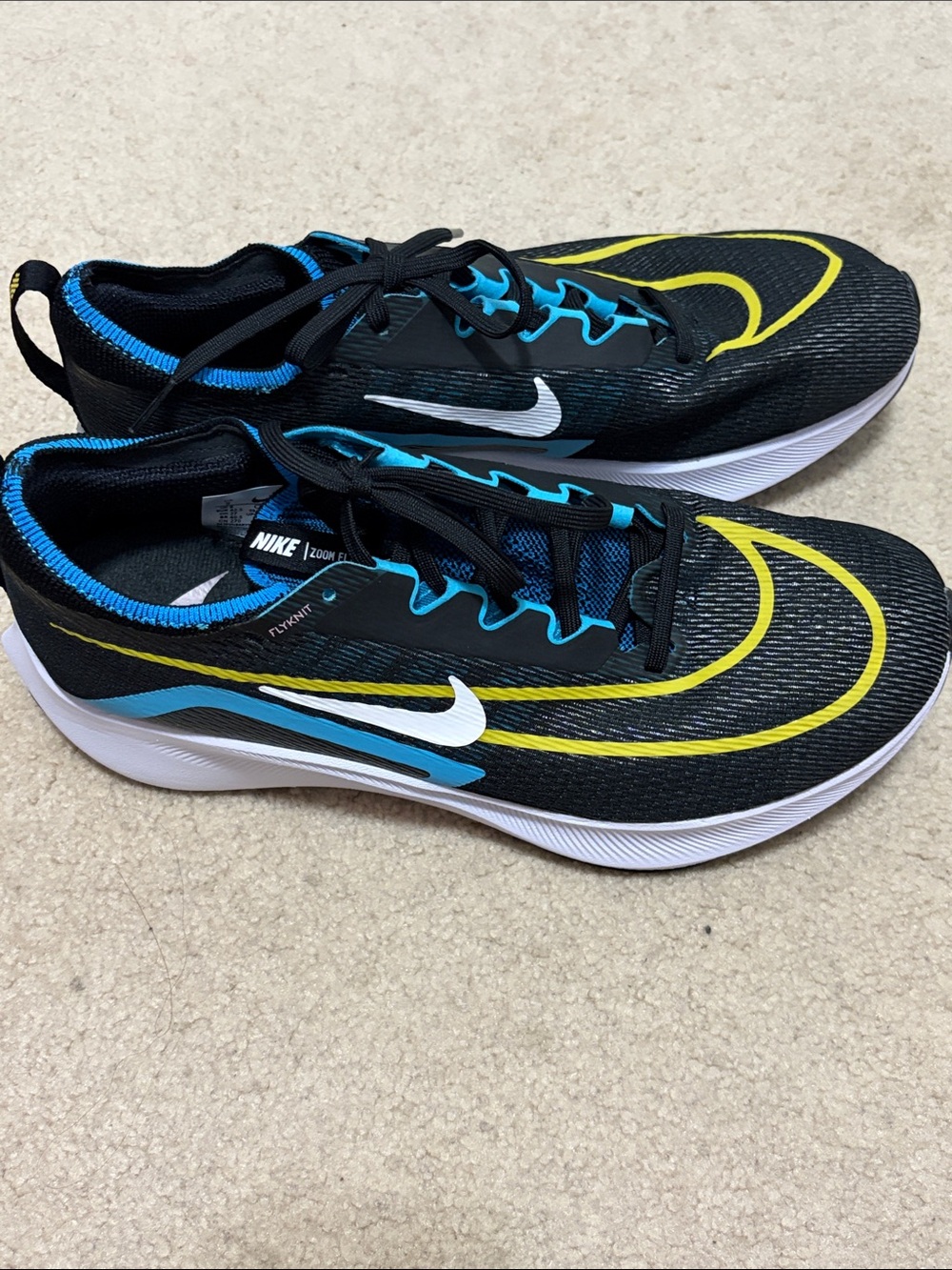 Nike Runners - Picture 2 of 10